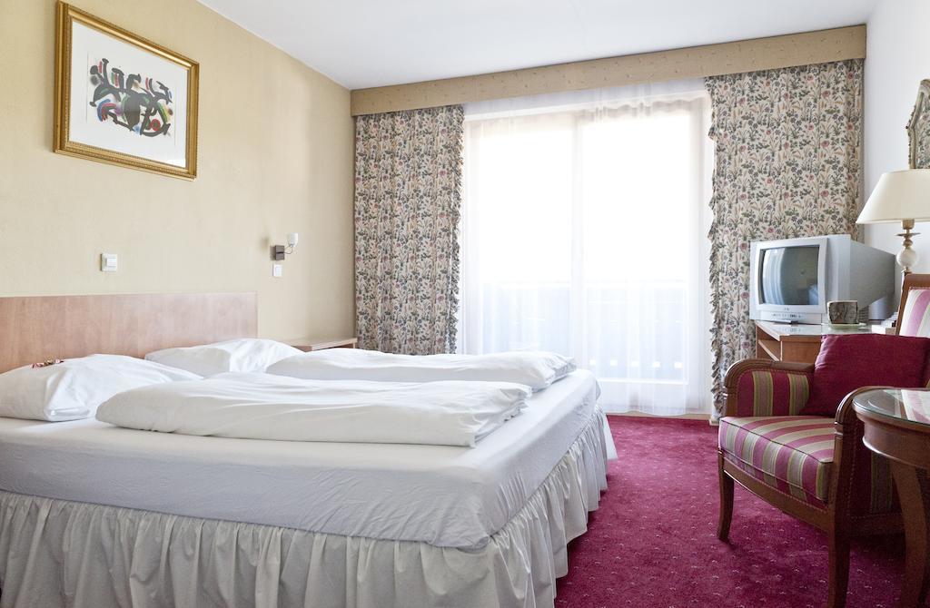 Hotel Alpenkrone Filzmoos Habitación foto