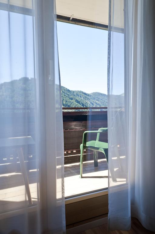 Hotel Alpenkrone Filzmoos Habitación foto